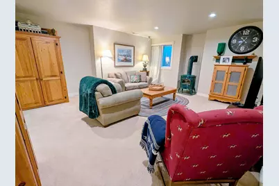 289 W Burton Ln S, Kaysville, UT 84037 - Photo 35