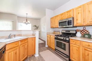 6643 W Ivy Gable Dr, West Jordan, UT 84081 - Photo 13