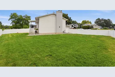 914 W 2600 N, Clinton, UT 84015 - Photo 25