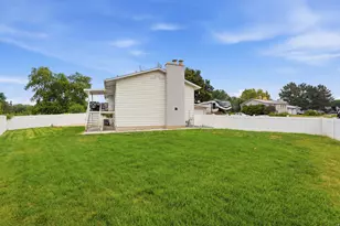 914 W 2600 N, Clinton, UT 84015 - Photo 25