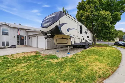 914 W 2600 N, Clinton, UT 84015 - Photo 3