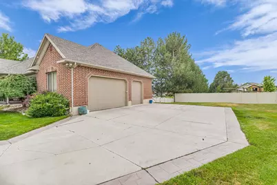2697 N 520 E, Lehi, UT 84043 - Photo 31