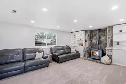 684 E 1550 S, Kaysville, UT 84037 - Photo 17