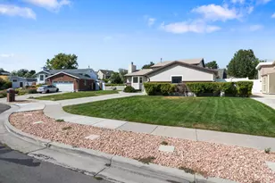 5386 S Clover Meadow Dr, Murray, UT 84123 - Photo 27