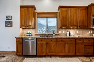 1263 E Wild Maple Ct, Draper, UT 84020 - Photo 15