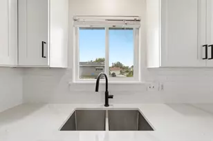 666 W 725 N, Clearfield, UT 84015 - Photo 5