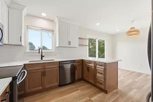 666 W 725 N, Clearfield, UT 84015 - Photo 3