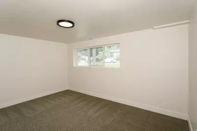 2085 E Castle Hill Ave, Cottonwood Heights, UT 84121 - Photo 15