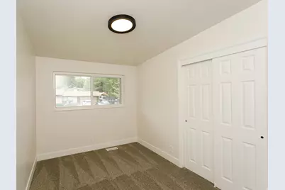 2085 E Castle Hill Ave, Cottonwood Heights, UT 84121 - Photo 11