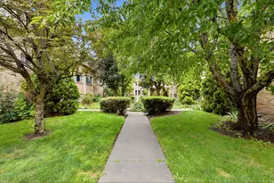 2220 E Murray Holladay Rd S, Holladay, UT 84117 - Photo 21