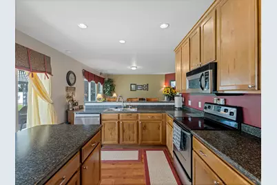6863 W Breeanne Pl, Herriman, UT 84096 - Photo 5