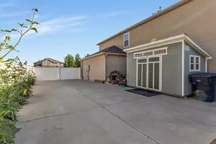 6863 W Breeanne Pl, Herriman, UT 84096 - Photo 29