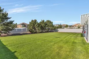 6863 W Breeanne Pl, Herriman, UT 84096 - Photo 27