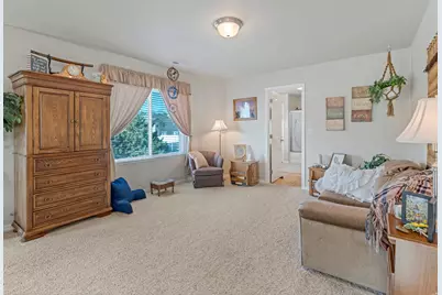 6863 W Breeanne Pl, Herriman, UT 84096 - Photo 13