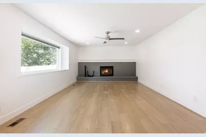11906 S Woodridge Rd, Sandy, UT 84094 - Photo 13
