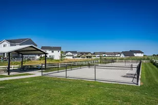 3044 S Edgewater Ln W, Syracuse, UT 84075 - Photo 35