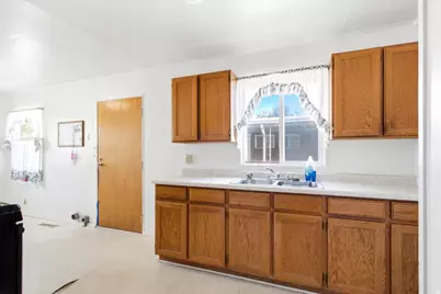 1350 W 1000 N, Salt Lake City, UT 84116 - Photo 11