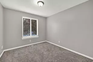 563 N 2430 W, Provo, UT 84601 - Photo 17