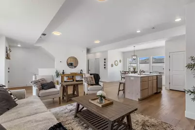 640 W Caroles Way #6, Tooele, UT 84074 - Photo 5