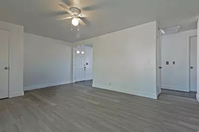 542 W 5225 S, Washington Terrace, UT 84405 - Photo 5
