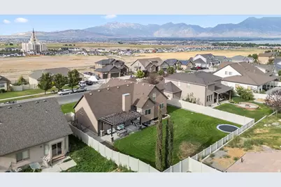 771 W Meadow Side Dr, Saratoga Springs, UT 84045 - Photo 3