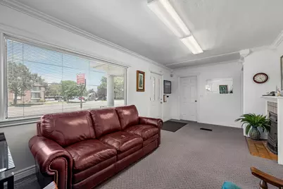 214 E 4500 S, Murray, UT 84107 - Photo 3