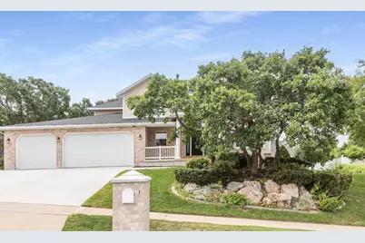1921 Anasazi Dr, Ogden, UT 84403 - Photo 3