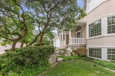 1921 Anasazi Dr, Ogden, UT 84403 - Photo 5