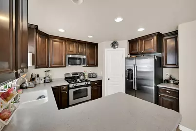 4554 S Basin Ridge Ct, West Valley, UT 84128 - Photo 11