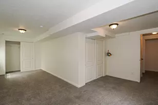 59 W Dewar Grove Ln, Salt Lake City, UT 84115 - Photo 29