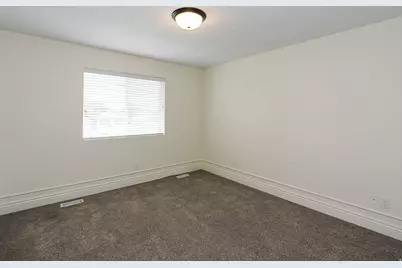 59 W Dewar Grove Ln, Salt Lake City, UT 84115 - Photo 17