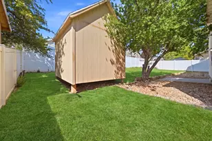 5782 S Stone Flower Way W, Salt Lake City, UT 84118 - Photo 37