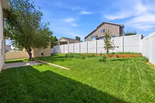 5782 S Stone Flower Way W, Salt Lake City, UT 84118 - Photo 43