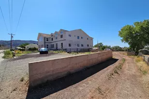 445 W Utah Ave, Hildale, UT 84784 - Photo 3