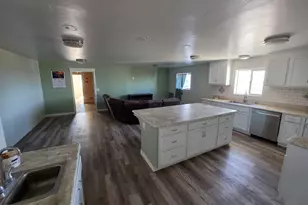 445 W Utah Ave, Hildale, UT 84784 - Photo 11