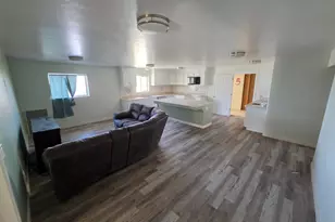 445 W Utah Ave, Hildale, UT 84784 - Photo 9