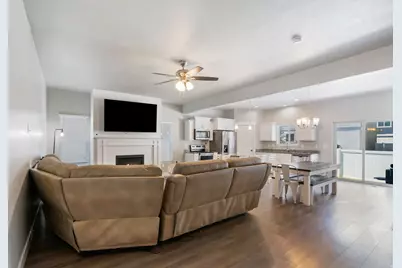 8645 N Cypress Aly, Eagle Mountain, UT 84005 - Photo 7