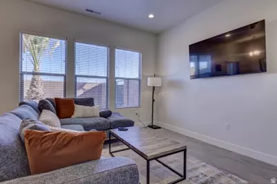 546 N Ventura Ln, Washington, UT 84780 - Photo 15