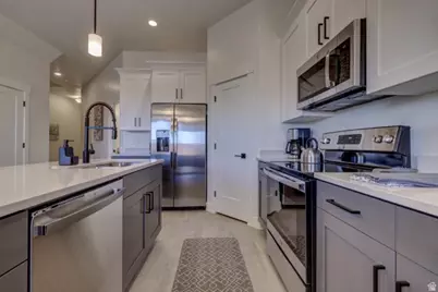 546 N Ventura Ln, Washington, UT 84780 - Photo 13