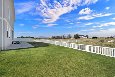 2902 W North Shore Dr S, Syracuse, UT 84075 - Photo 29