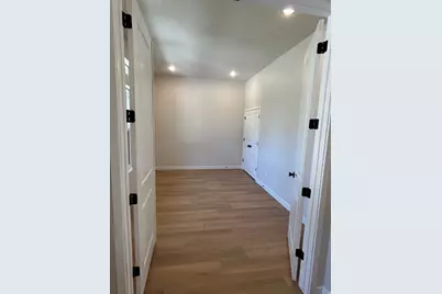 1454 W Pleasant View Dr #5, Kaysville, UT 84037 - Photo 3