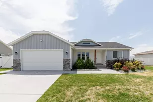 1566 E 650 S, Hyrum, UT 84319 - Photo 1