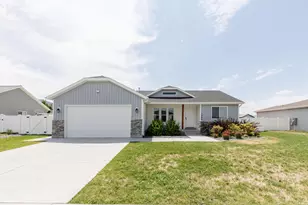 1566 E 650 S, Hyrum, UT 84319 - Photo 21