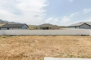 1566 E 650 S, Hyrum, UT 84319 - Photo 19