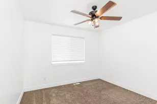 1566 E 650 S, Hyrum, UT 84319 - Photo 7