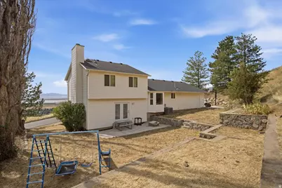 1896 N 350 E, Centerville, UT 84014 - Photo 29
