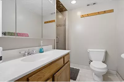 1896 N 350 E, Centerville, UT 84014 - Photo 15
