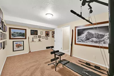 5822 S Club View Lane Ln, South Ogden, UT 84405 - Photo 17