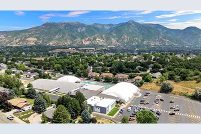 5822 S Club View Lane Ln, South Ogden, UT 84405 - Photo 3