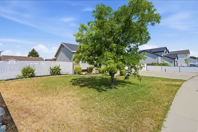 3366 S Shalise Cir, West Valley, UT 84120 - Photo 3